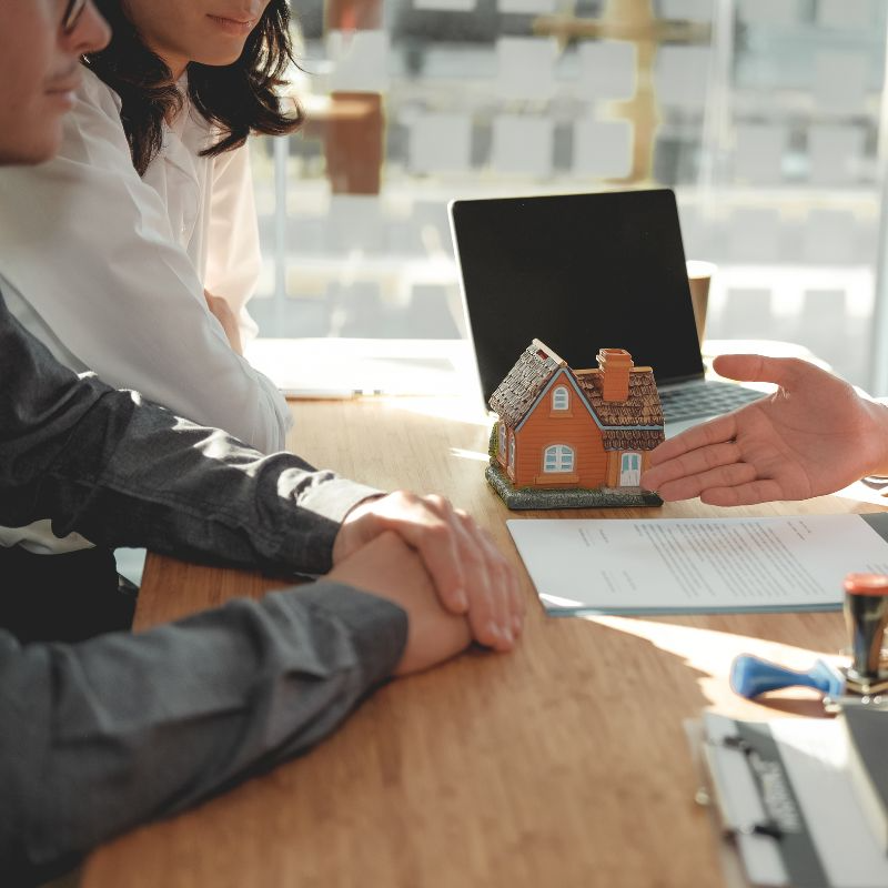 Gelsy Ureña | Asesoría Jurídica Inmobiliaria